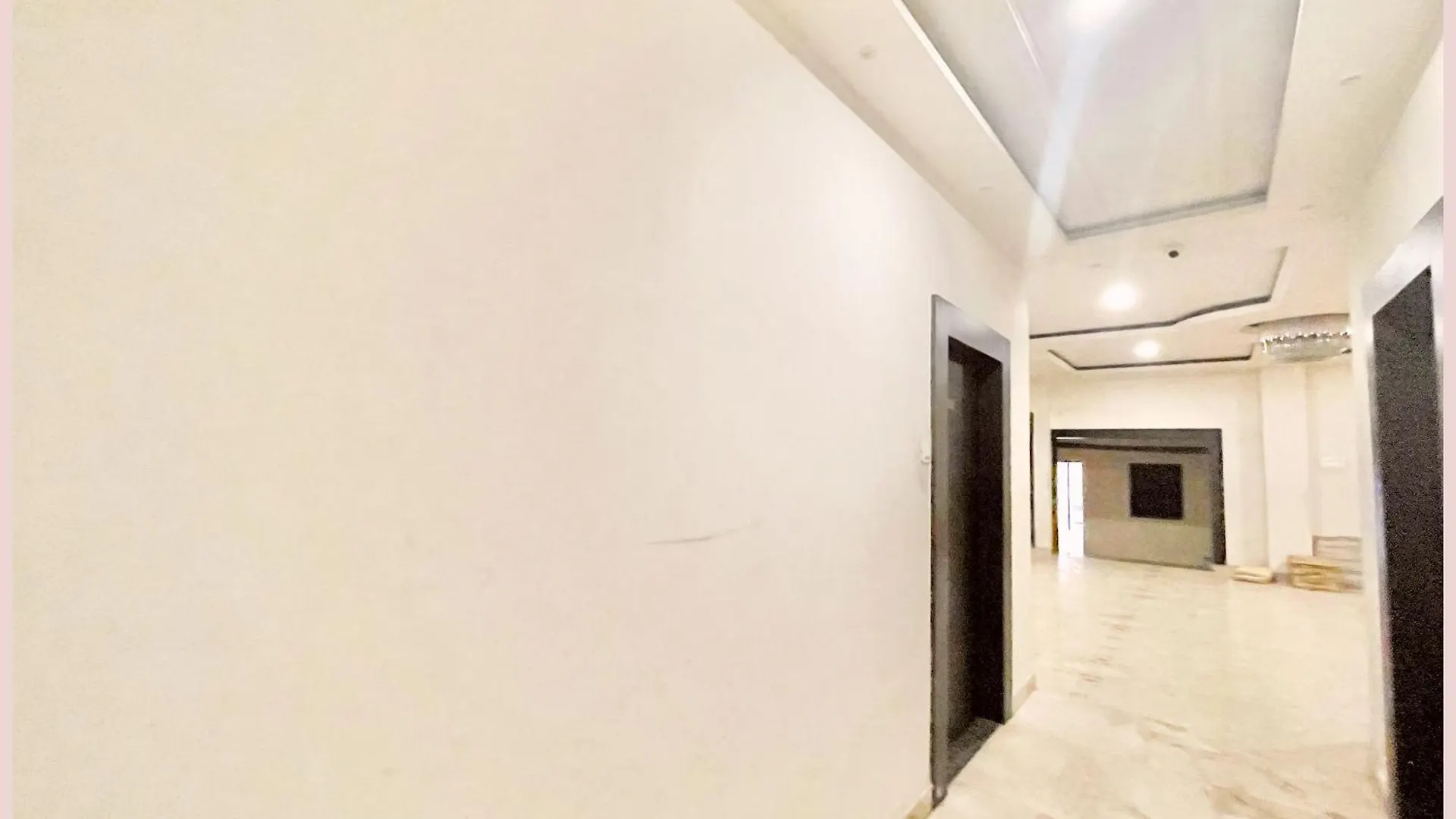 Hotel Nil Gagan Near Shree Vishwanath Temple - Fully Air Conditioned Room-Hygiene And Spacious Room - Free Wi-Fi - A Top Rated Hotel Varanasi 4*,